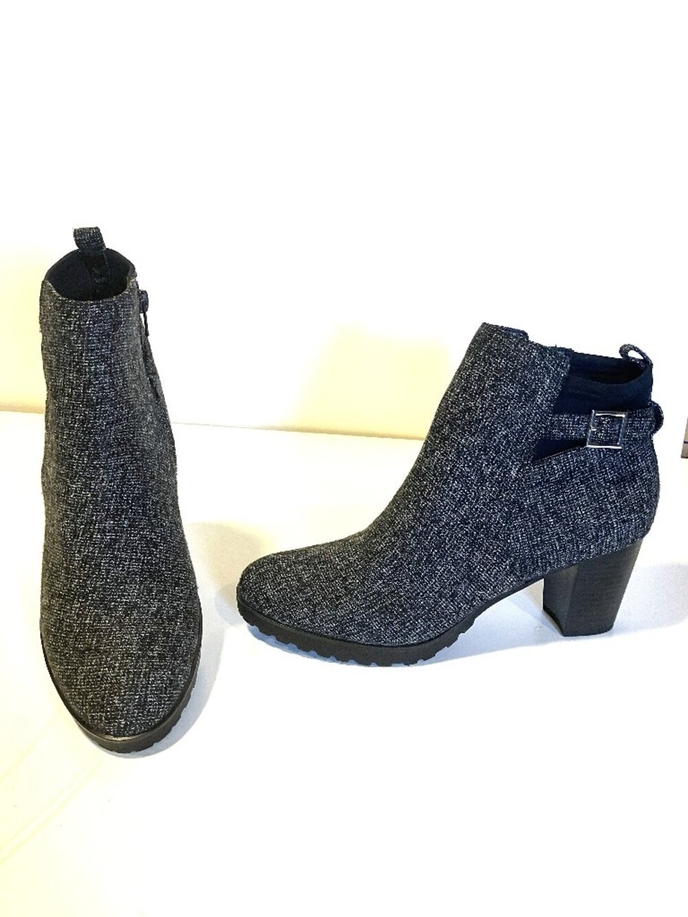KELLY & KATIE Malloria Grey Tweed Heeled Ankle Booties,  Size 9.5  NWOT